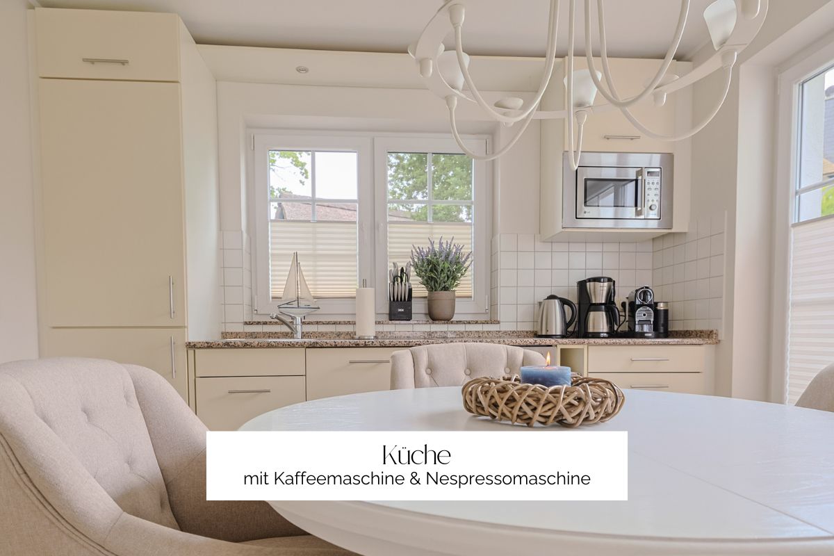 Ferienhaus Windflüchter Küchenzeile mit Nespresso-Maschine